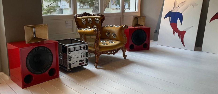 Come distribuire il suono in hall, lounge, suite, bar e ristoranti